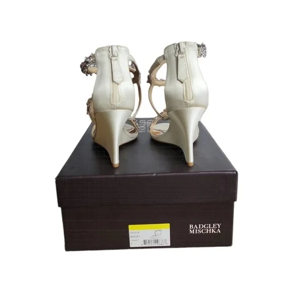 Badgley Mischka Womens Bennet Sandals White Satin Wedge Heels Rhinestone 7 New - Picture 2 of 9